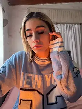 Snapshot of Babylovetiernax chatting on July 10, 2026, 3:25 pm Babylovetiernax online show from July 10, 2026, 3:25 pm