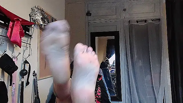 Snapshot of Mistress-Ivy51 chatting on October 11, 2025, 6:45 am Mistress-Ivy51 online show from October 11, 2025, 6:45 am