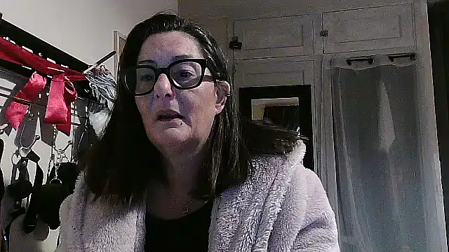 Snapshot of Mistress-Ivy51 chatting on October 23, 2025, 6:34 am Mistress-Ivy51 online show from October 23, 2025, 6:34 am