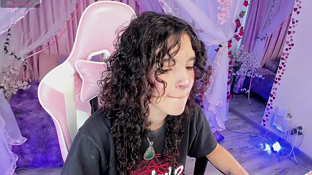 bunny curly online show from September 14, 2025, 1:32 pm