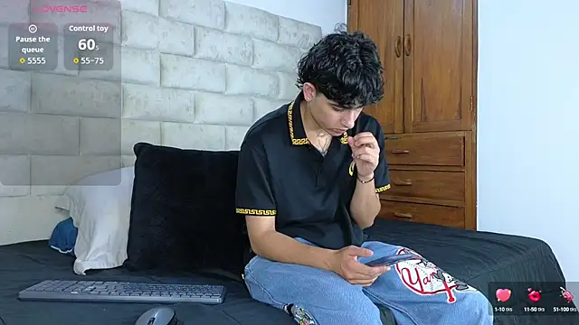 Stiven Benet  online show from September 26, 2025, 10:52 am