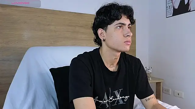 Stiven Benet  online show from October 2, 2025, 12:01 pm