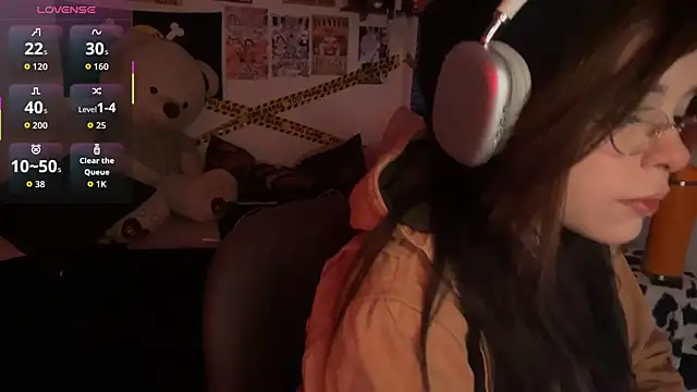 PixelKitty  online show from December 1, 2025, 4:45 pm