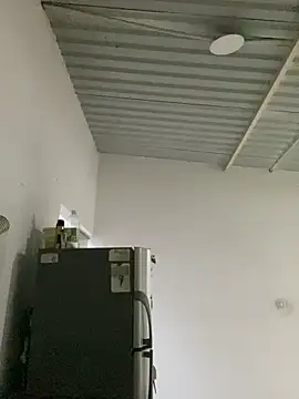 lesly cutee online show from April 2, 2026, 11:08 am