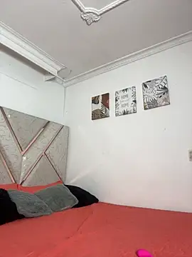 lilith cut3 online show from October 7, 2025, 1:36 am