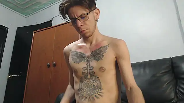 AlexandroRossi online show from December 4, 2025, 5:06 am