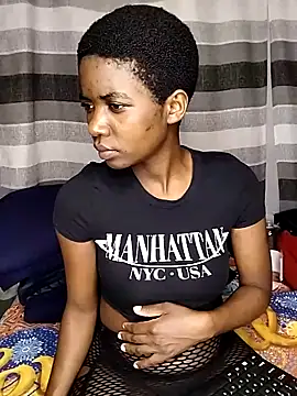 Snapshot of Berryangel03 chatting on October 1, 2025, 4:13 pm Berryangel03 online show from October 1, 2025, 4:13 pm