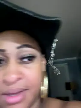 dreameafterdusk online show from October 1, 2025, 1:44 am