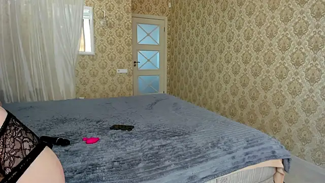 sofielovely  online show from September 20, 2025, 11:44 am