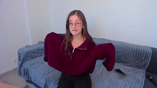 sofielovely  online show from November 19, 2025, 12:38 pm