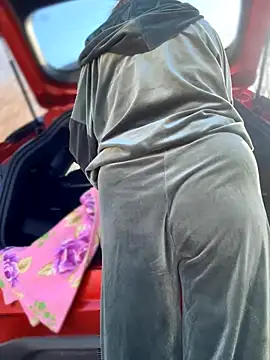 Milena-MilfaXXX online show from October 31, 2025, 6:03 am