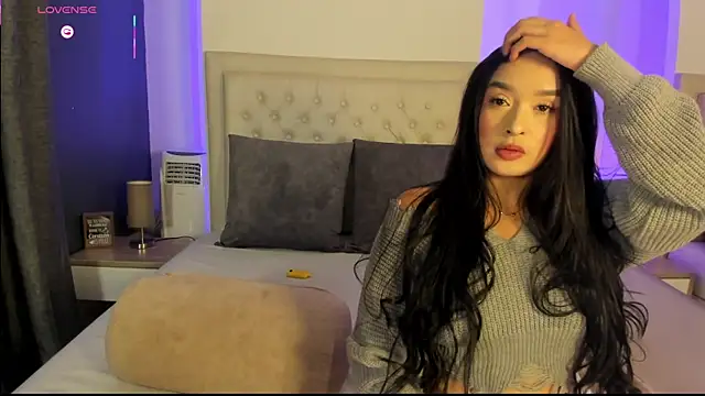 Victoriia Coxx online show from October 14, 2025, 3:18 am