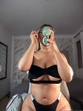 Snapshot of ChannelConnor_ chatting on September 26, 2025, 11:03 am ChannelConnor online show from September 26, 2025, 11:03 am