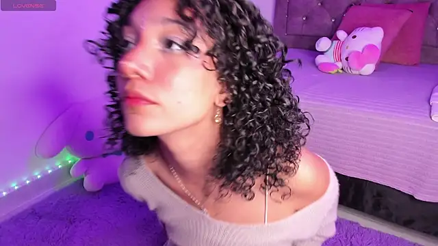 Snapshot of aline_ackerman chatting on November 7, 2025, 2:33 am aline ackerman online show from November 7, 2025, 2:33 am