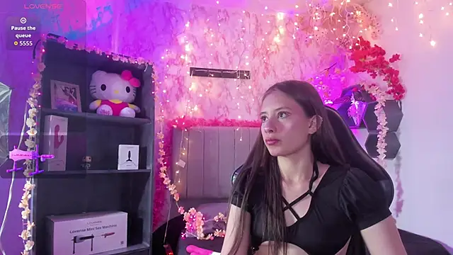 Snapshot of Scarlett21__ chatting on February 21, 2026, 5:03 pm Scarlett21 online show from February 21, 2026, 5:03 pm