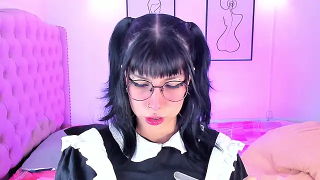 Rose 72 online show from October 8, 2025, 8:06 pm