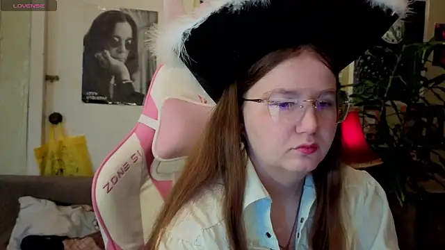 Sienna-Cow online show from October 8, 2025, 11:41 am