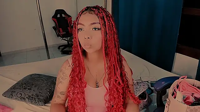 nahomy ryans online show from October 7, 2025, 8:17 pm