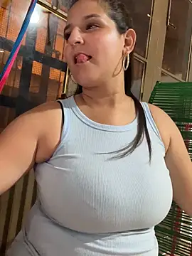 Alina0 online show from October 5, 2025, 7:23 pm