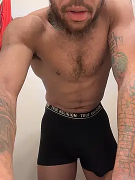 Snapshot of 1mistaGoodWood chatting on October 25, 2025, 11:29 am 1mistaGoodWood online show from October 25, 2025, 11:29 am