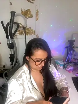 hotadhara01 online show from October 1, 2025, 3:23 am