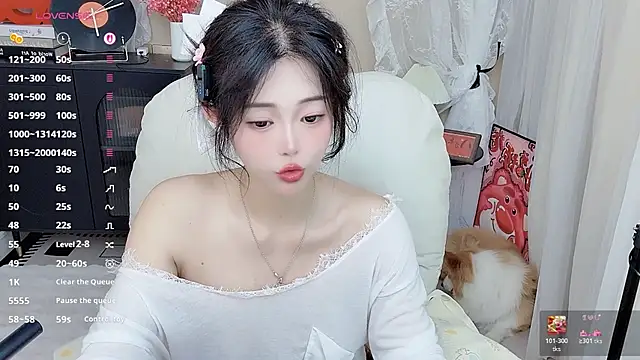 CeeKie online show from April 1, 2026, 8:15 am