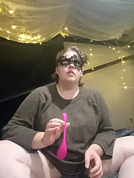 VeiledMuse online show from November 23, 2025, 2:11 am