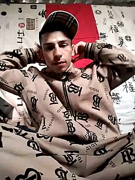 Tussi-amor online show from September 14, 2025, 3:33 pm