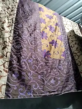 Tussi-amor online show from October 3, 2025, 4:31 am