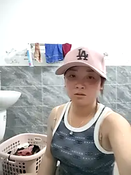 asian 2k online show from October 9, 2025, 3:26 am