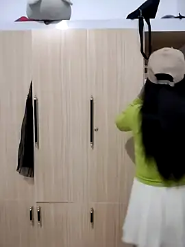 asian 2k online show from November 13, 2025, 8:35 am