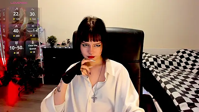 LiyaLuna online show from December 16, 2025, 12:54 pm