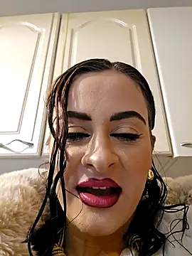 ShineBright88 online show from November 28, 2025, 8:44 pm