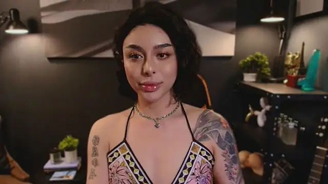 LUNACOCKSLAYER online show from October 11, 2025, 1:49 am