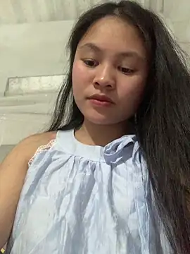 NhuFox online show from December 22, 2025, 12:46 pm