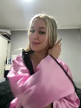 miagarcia250 online show from September 22, 2025, 12:12 am