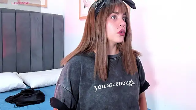 SuccubusDolly online show from October 2, 2025, 8:05 pm