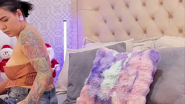 SuccubusDolly online show from November 20, 2025, 8:19 pm