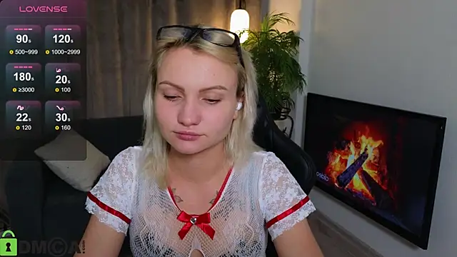 Cameronlovely  online show from October 18, 2025, 7:14 pm