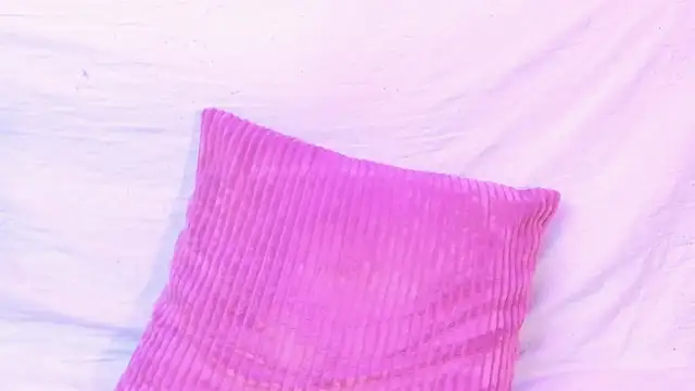 Saraa Graham online show from October 25, 2025, 8:47 pm