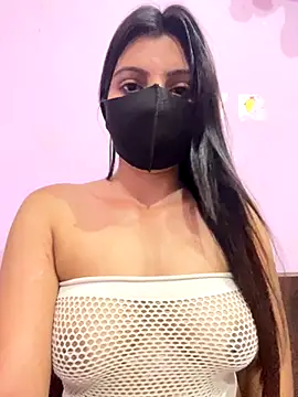 Snapshot of _01ruhi chatting on October 6, 2025, 7:33 pm 01ruhi online show from October 6, 2025, 7:33 pm