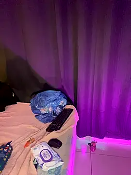 Snapshot of Lady_Dirty444 chatting on October 13, 2025, 6:52 pm Lady Dirty444 online show from October 13, 2025, 6:52 pm