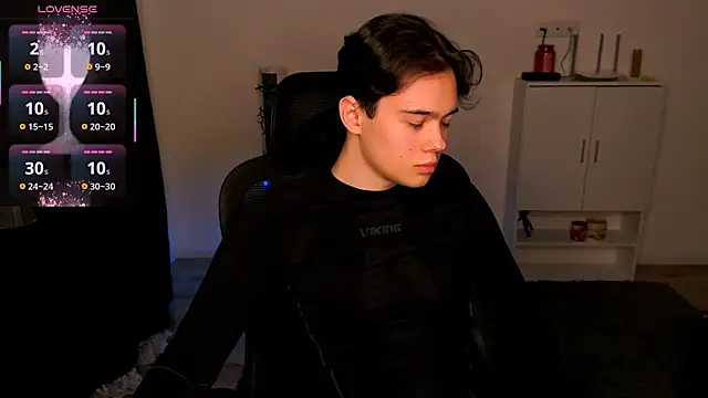 Tom-Eros online show from January 11, 2026, 5:18 pm