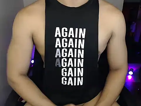 Snapshot of Hot_Muscle69 chatting on July 11, 2026, 12:35 am Hot Muscle69 online show from July 11, 2026, 12:35 am