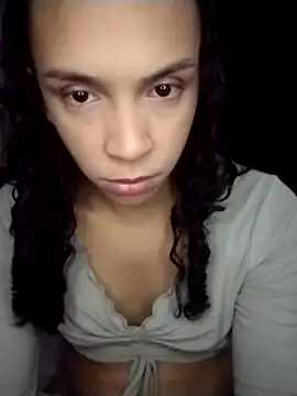 Snapshot of LunaMell chatting on October 9, 2025, 1:53 pm LunaMell online show from October 9, 2025, 1:53 pm