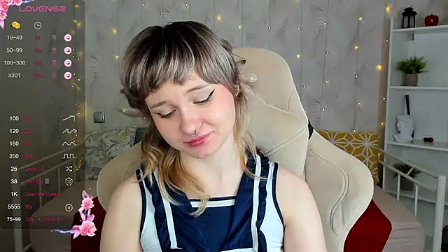 Tori Cutie online show from March 8, 2026, 2:04 am