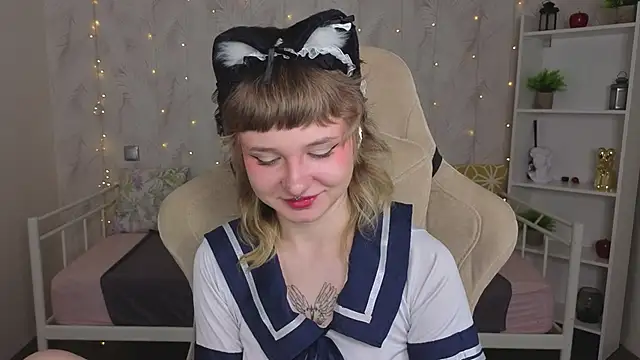 Tori Cutie online show from April 22, 2026, 12:02 am