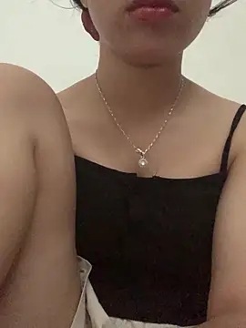 Snapshot of Nguyenha11 chatting on June 5, 2026, 9:37 am Nguyenha11 online show from June 5, 2026, 9:37 am