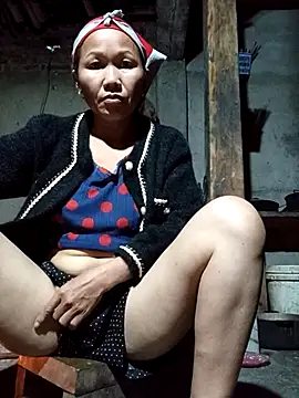 TinTin321 online show from November 4, 2025, 11:04 pm