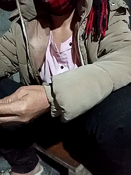 Snapshot of TinTin321 chatting on February 2, 2026, 11:42 am TinTin321 online show from February 2, 2026, 11:42 am